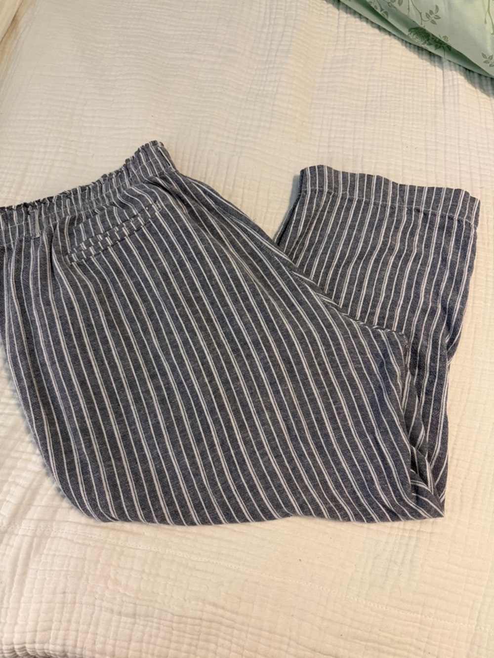 Briggs New York Navy and White Wide-Leg Striped Pants